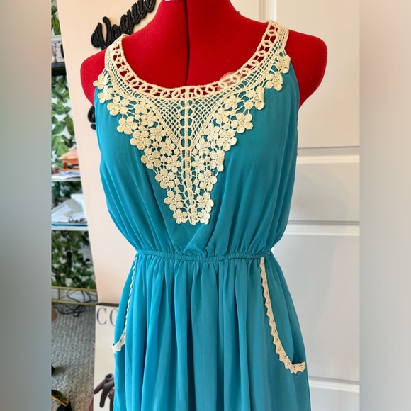 Maya, cute summer dress. Turquoise. Lined and light weight. Fun and flirty. NWT - Picture 2 of 8